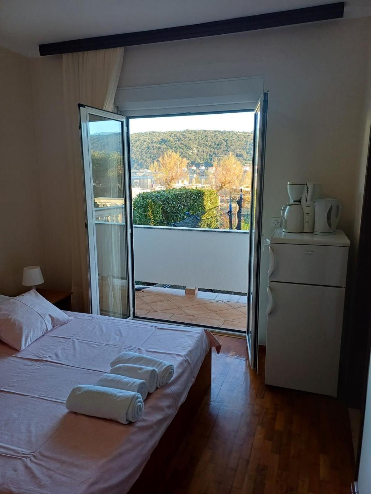 Tomulic Jasna I Miljenko Apartment Supetarska Draga Exterior photo
